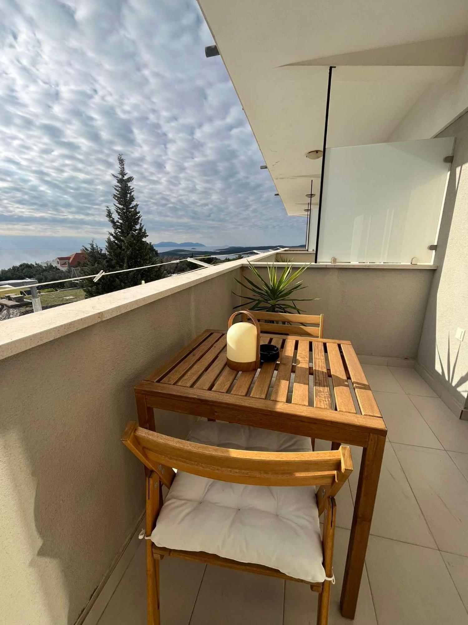 Bed and Breakfast Dela Хвар Экстерьер фото