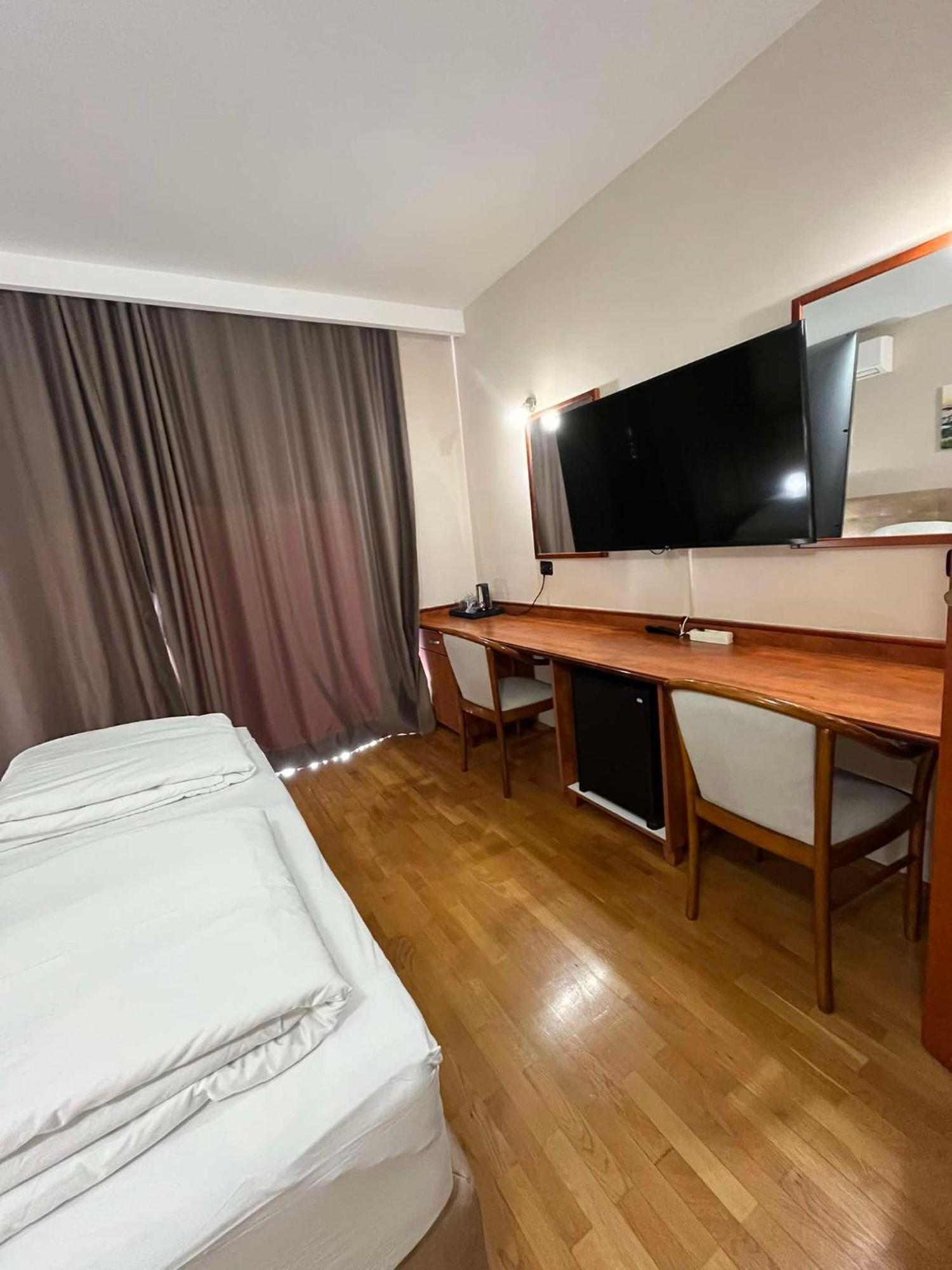Bed and Breakfast Dela Хвар Экстерьер фото