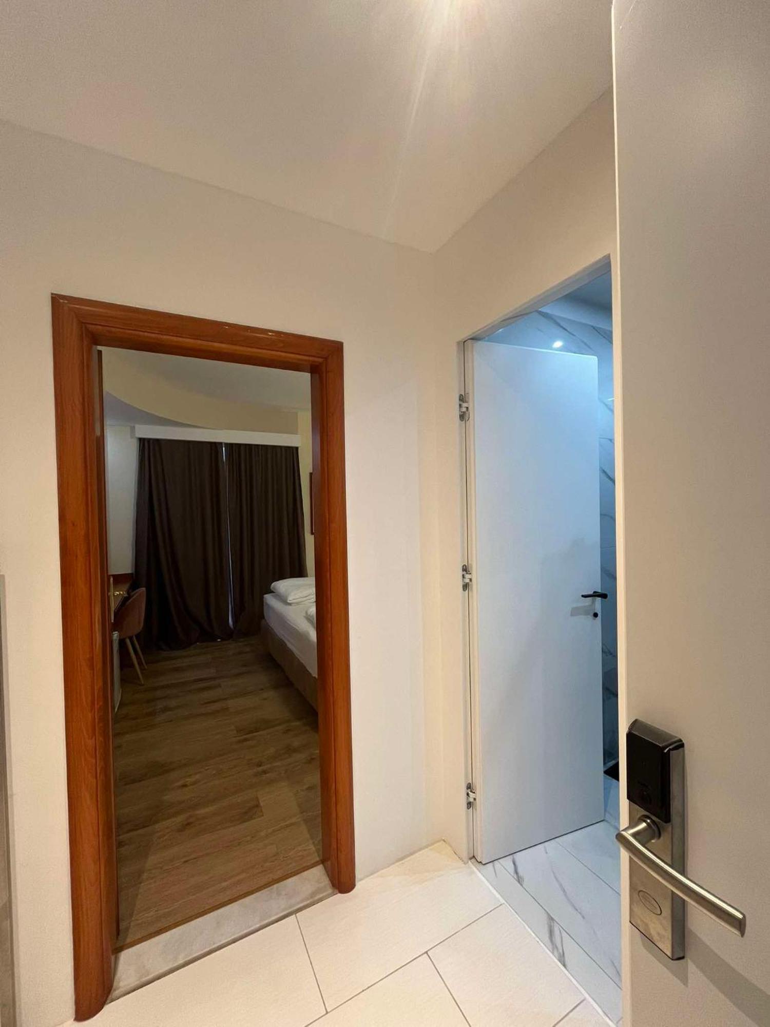Bed and Breakfast Dela Хвар Экстерьер фото