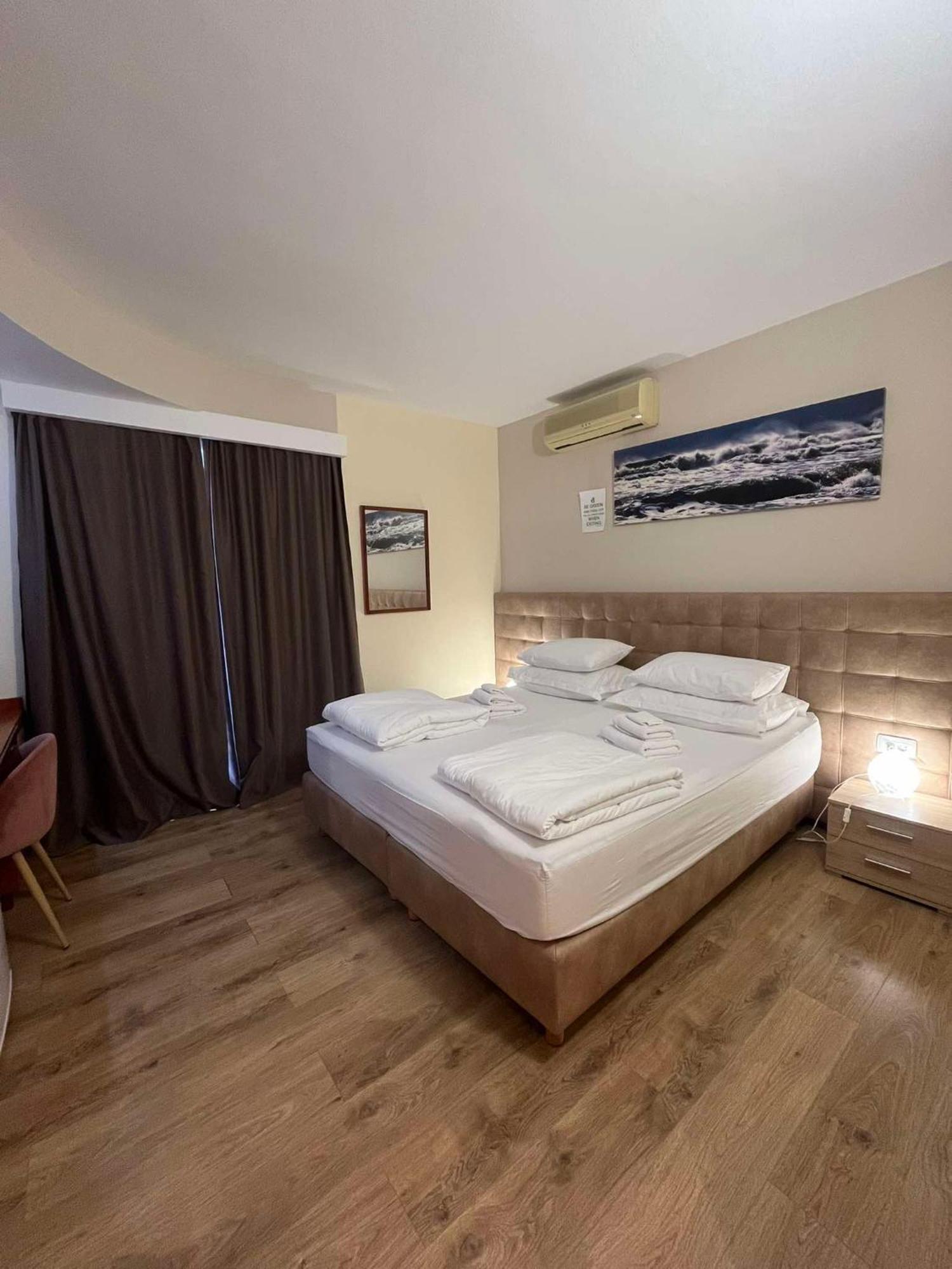 Bed and Breakfast Dela Хвар Экстерьер фото